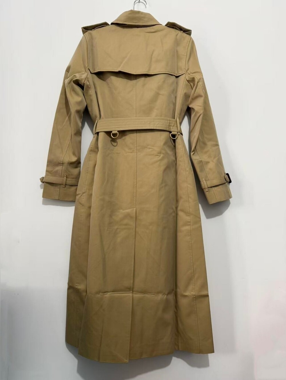 Burberry Beige Classic Double-Breasted Trench Coat with Belt - Picture 2 of 15